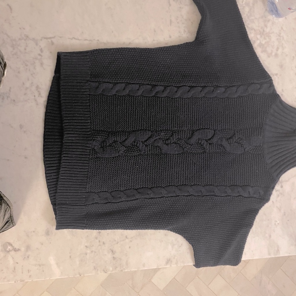 Gap cable knit turtleneck